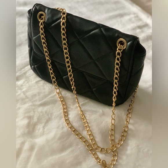 Studio M Handbags - M brand, quilted black purse